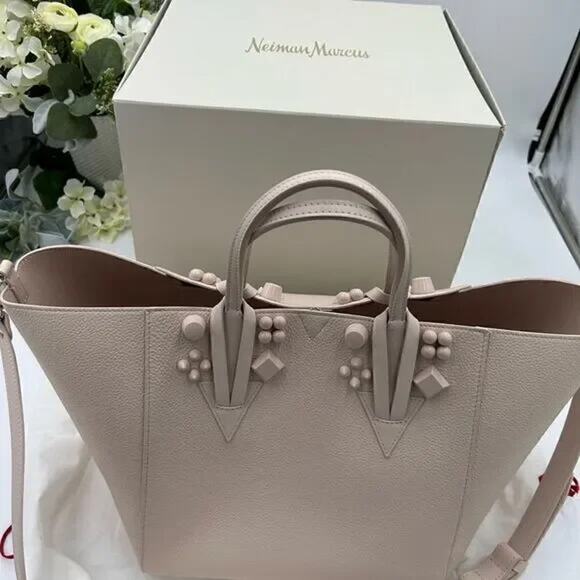 Women’s Christian Louboutin, cabachick tote bag, removable shoulder strap - Picture 6 of 10